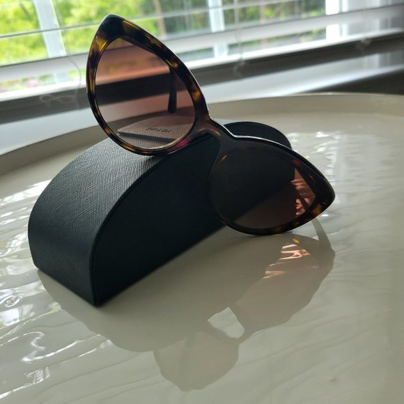 Prada cateye sunglasses - Picture 1 of 6